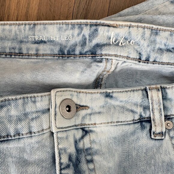 Style & Co High Rise Straight Leg Acid Wash Mom Jean 16W - Picture 5 of 8